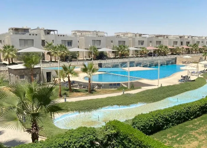 Apartman Einbay Pool View