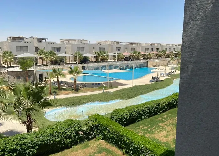Einbay Pool View Apartman Ajn-Szuhna